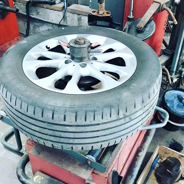 Changement de pneus Confort-Meilars